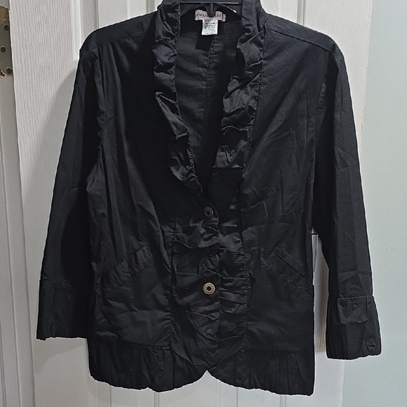 Wearables Jackets & Blazers - Black Ruffled Women's Jacket